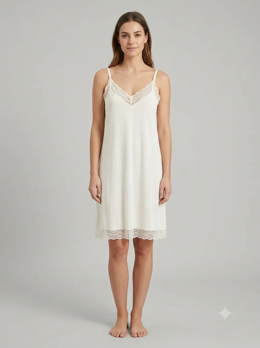 Nuisette fond de robe dentelle — écru